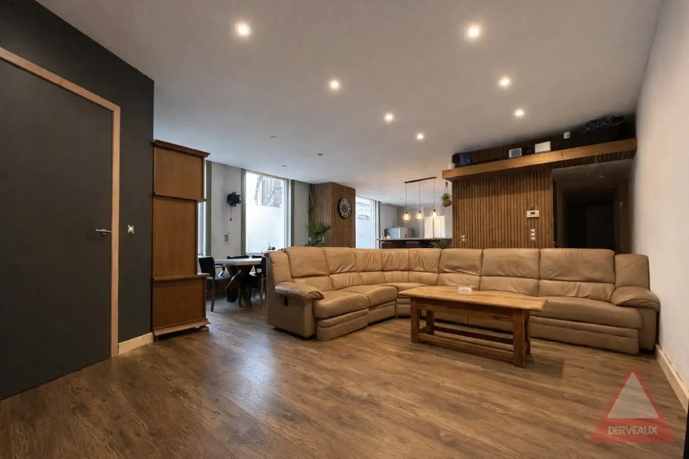 Beveren – Volledig gerenoveerde & instapklare woning met 4 slaapkamers & garage foto 3