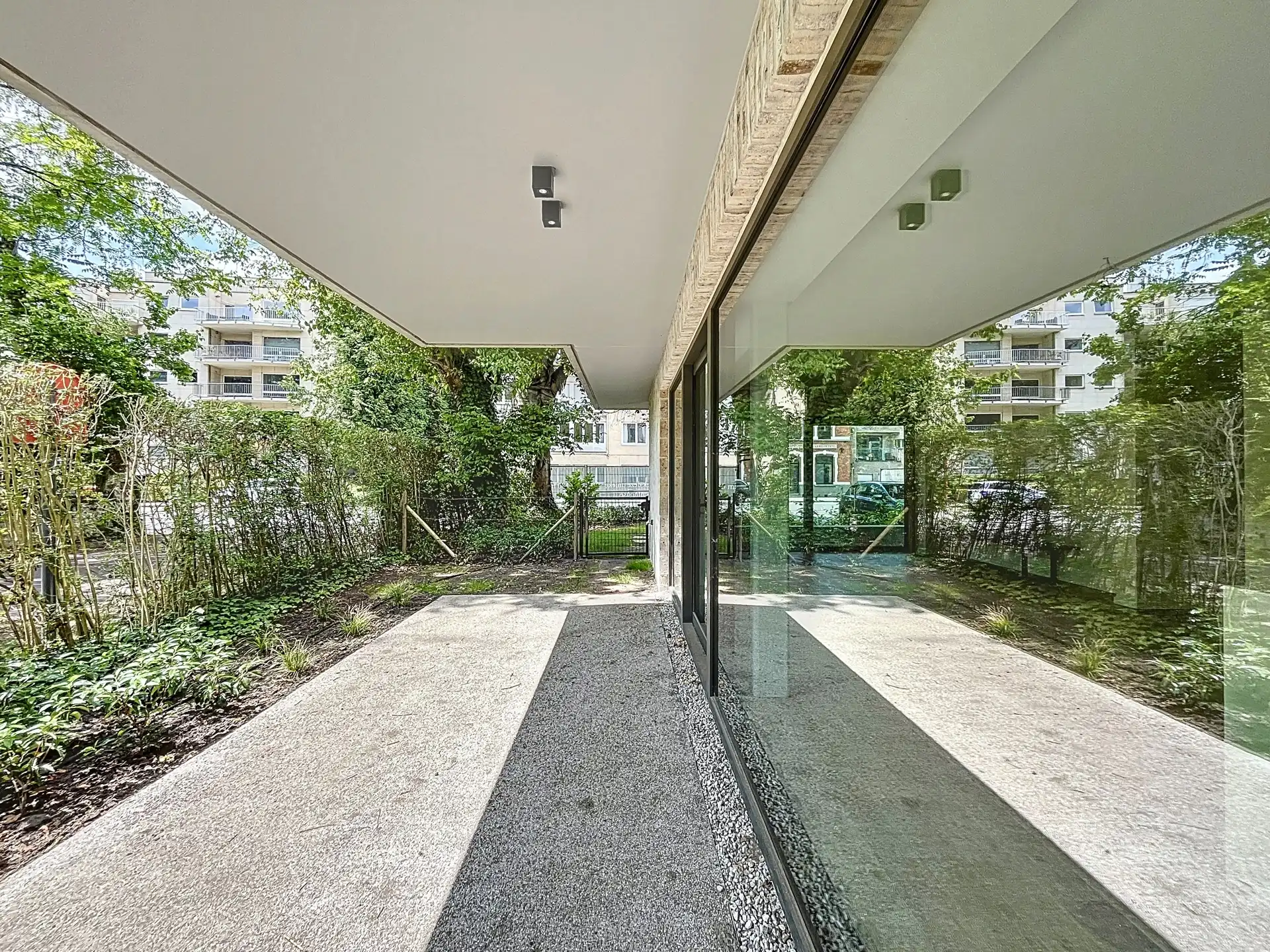 Luxueus nieuwbouwappartement nabij station Gent-Sint-Pieters foto 13