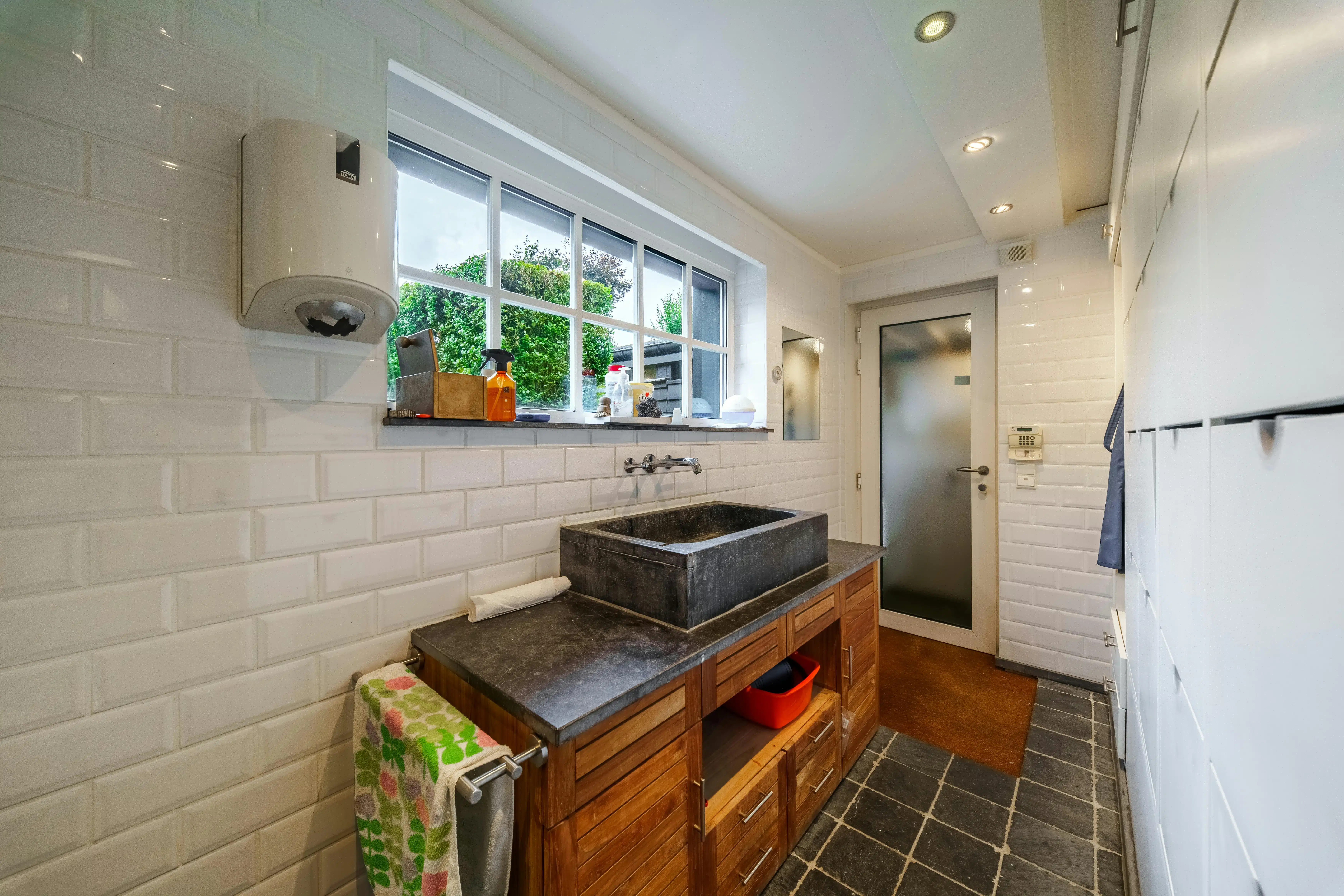 Villa met zwembad te koop in villawijk 't Motje in Roeselare foto 14