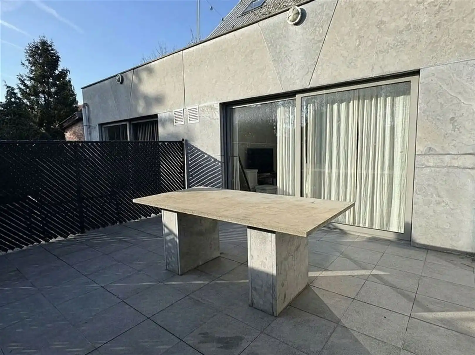 Gelijkvloers appartement met terras en 2 autostaanplaatsen foto 12