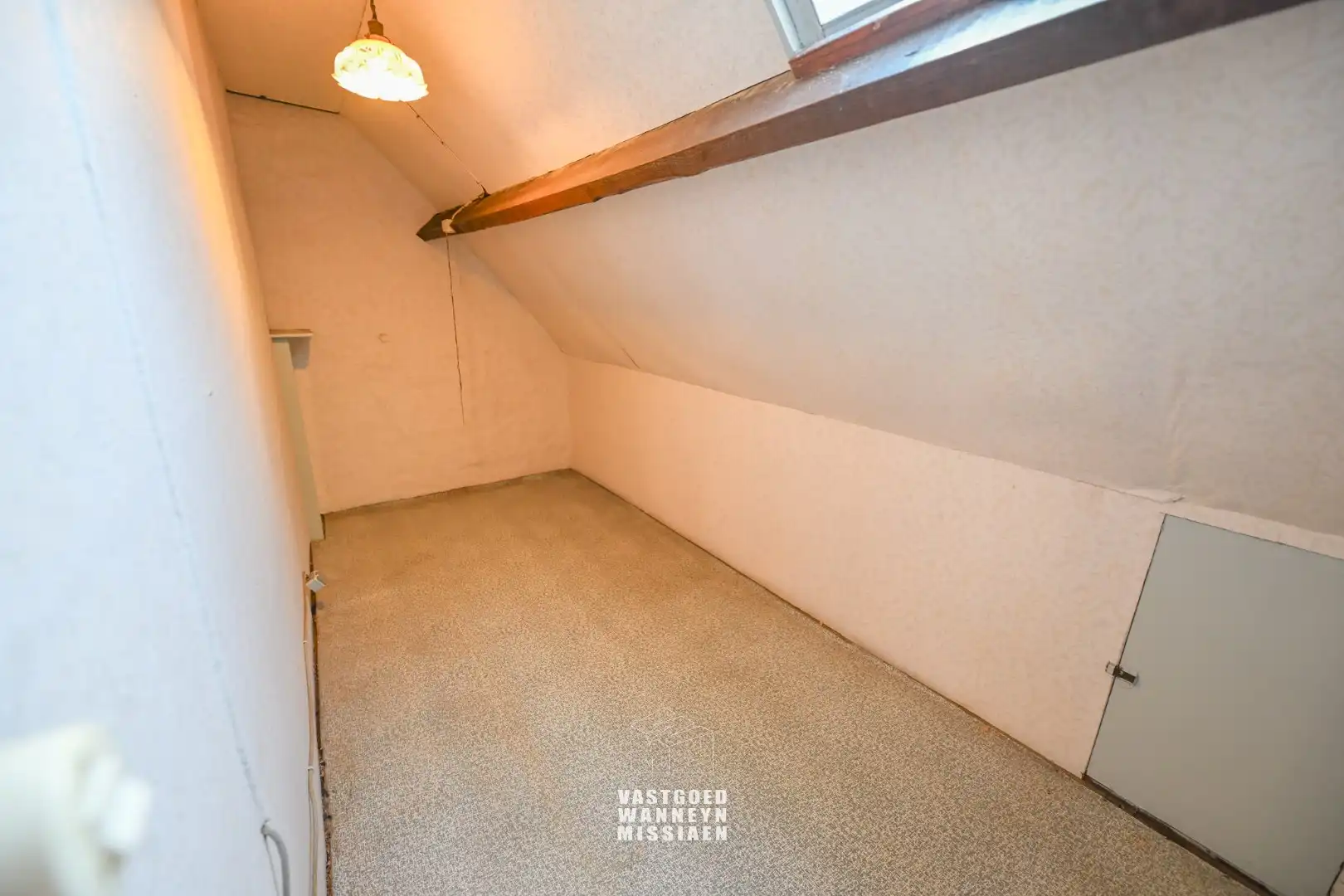 Landelijk gelegen te renoveren woning op 1.063m2 foto 10