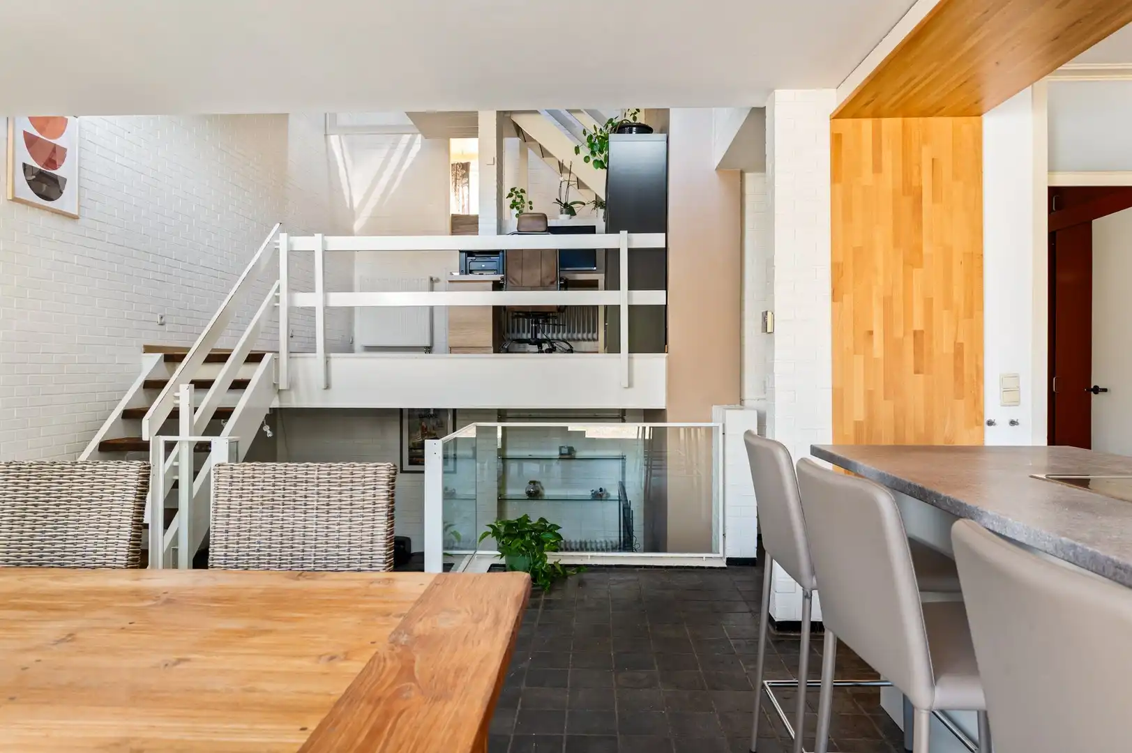 Lichtrijke 4slpk-woning met tuin en polyvalente ruimte foto 4