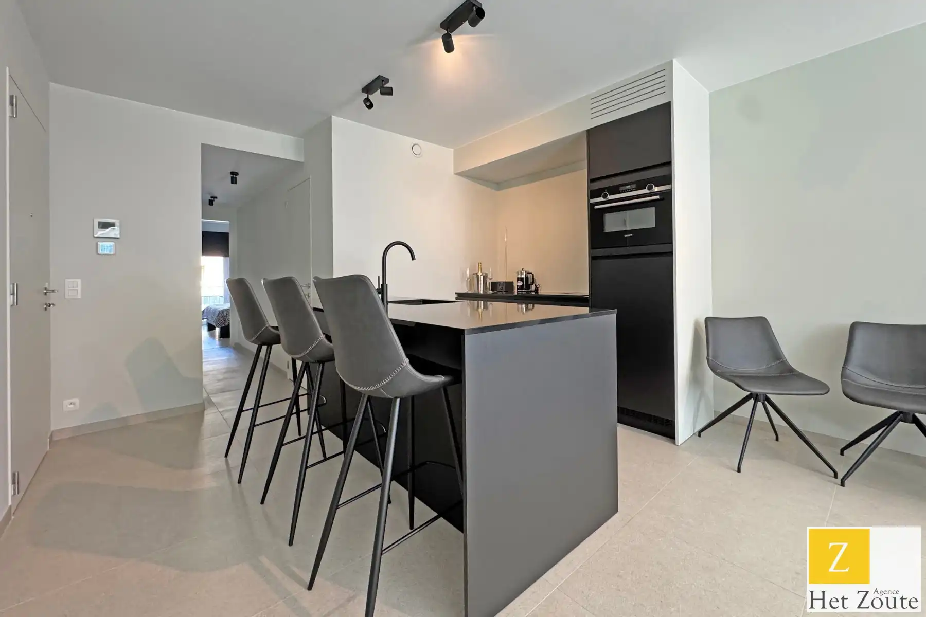 Appartement op toplocatie met aangenaam terras foto 4