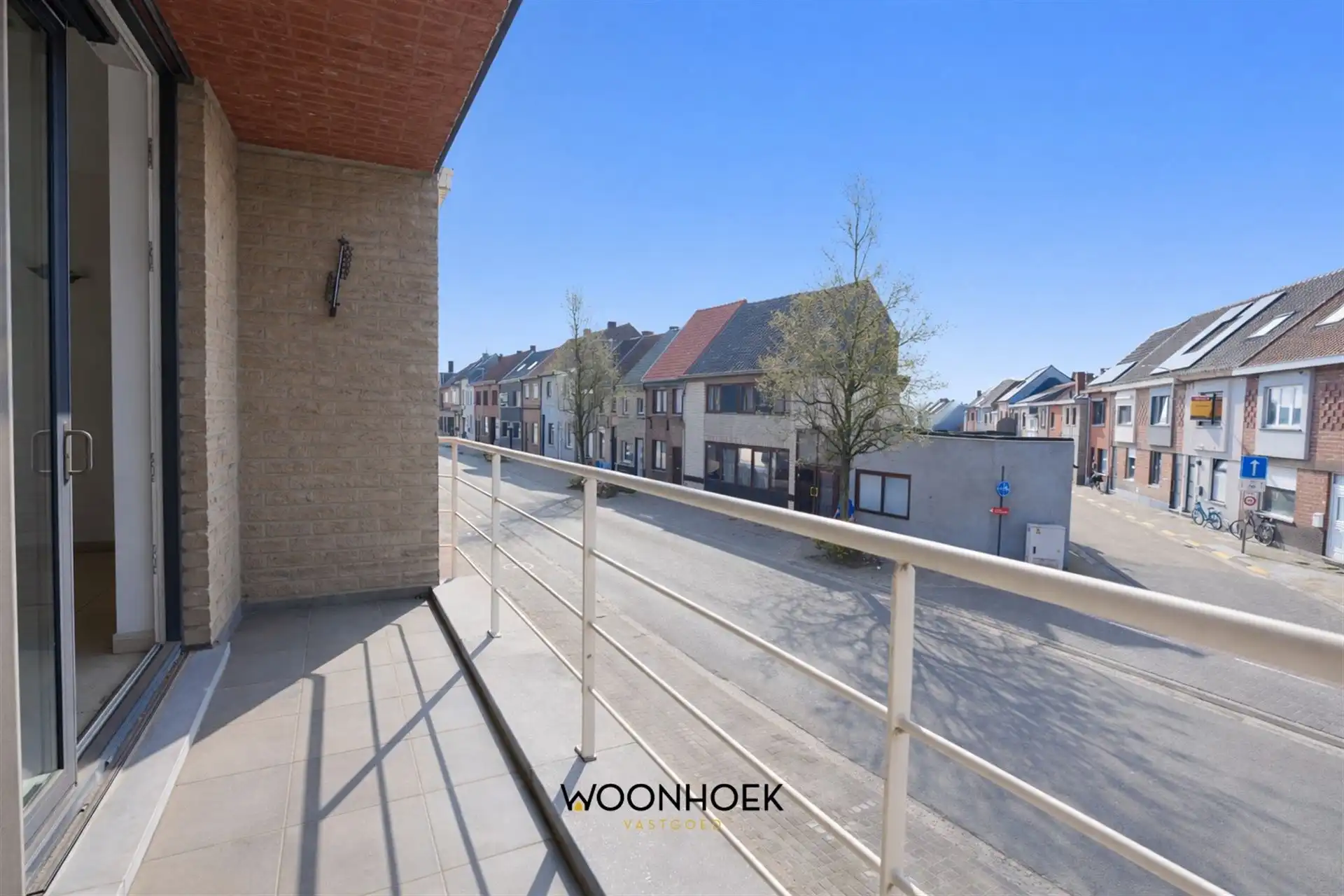 Ruim triplexappartement met garage op centrale ligging. foto 4