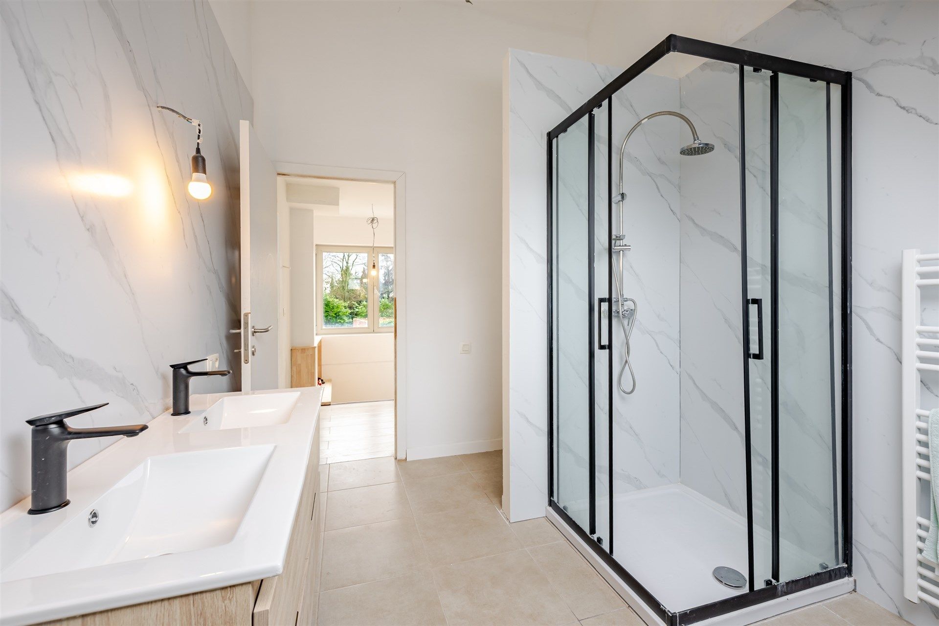 Instapklaar appartement (4 slaapkamers) in hartje Melle foto 14