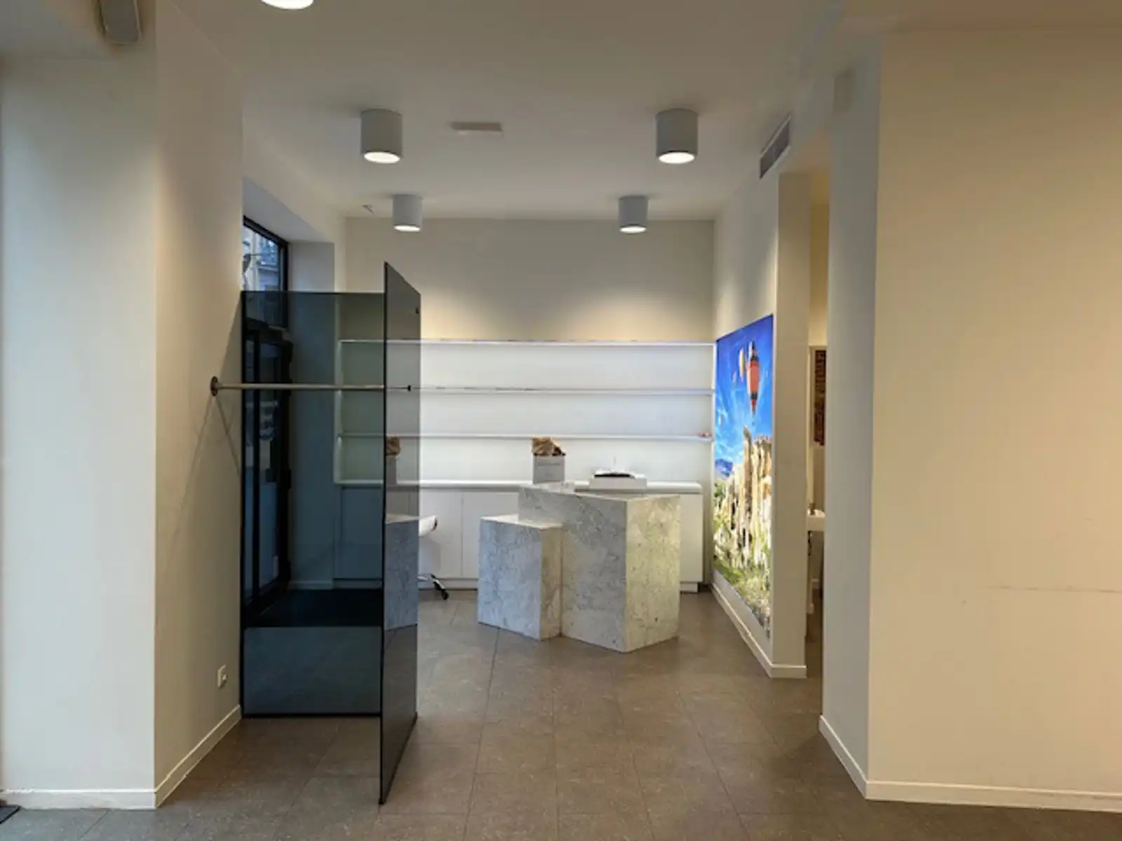 Instapklaar Handelspand in het Hart van Antwerpen foto 5