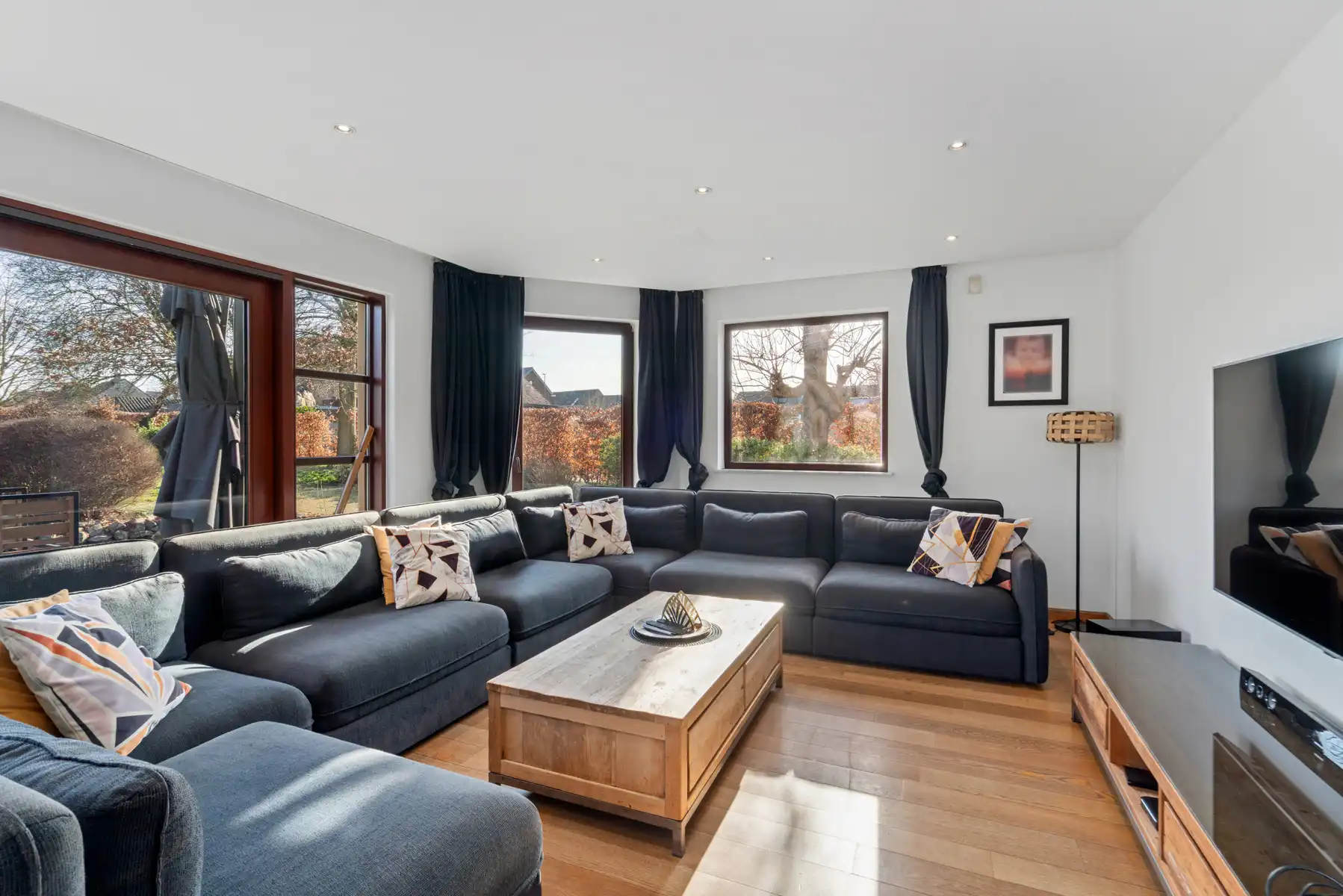 Villa met 5 slaapkamers, 3 badkamers en tuin foto 6