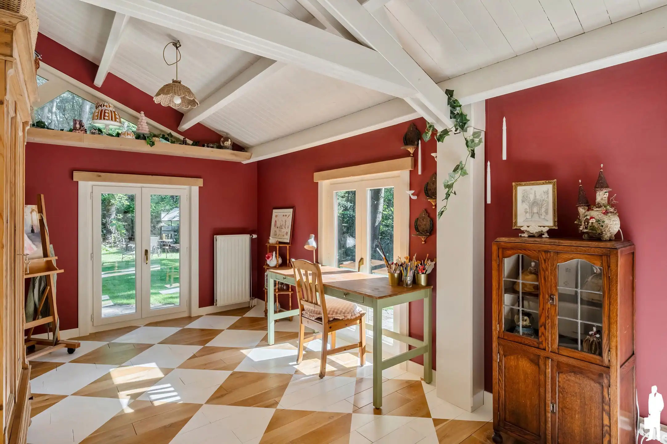 Charmante woning met volledige onderkeldering en achterliggend bos van ca. 31.493 m² foto 18