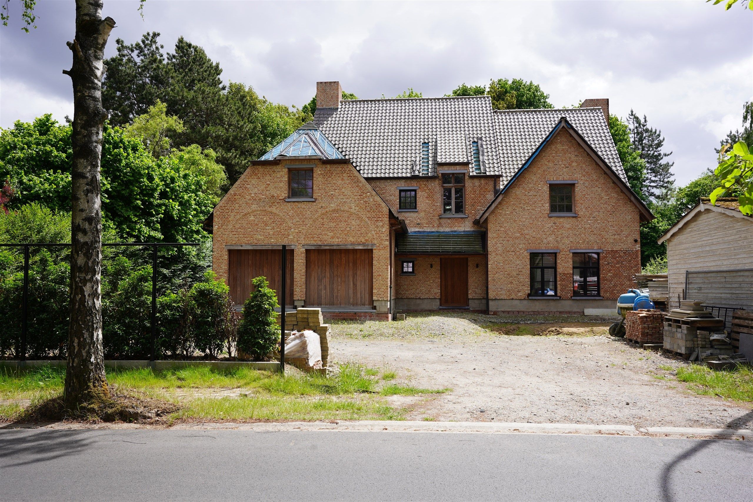 Unieke ruwbouw villa op 1.461 m² met afwerkingsvrijheid! foto {{pictureIndex}}