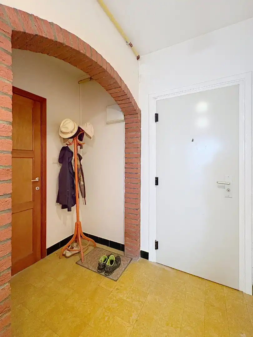 Te renoveren appartement met frontaal zeezicht - garage mogelijk foto 16