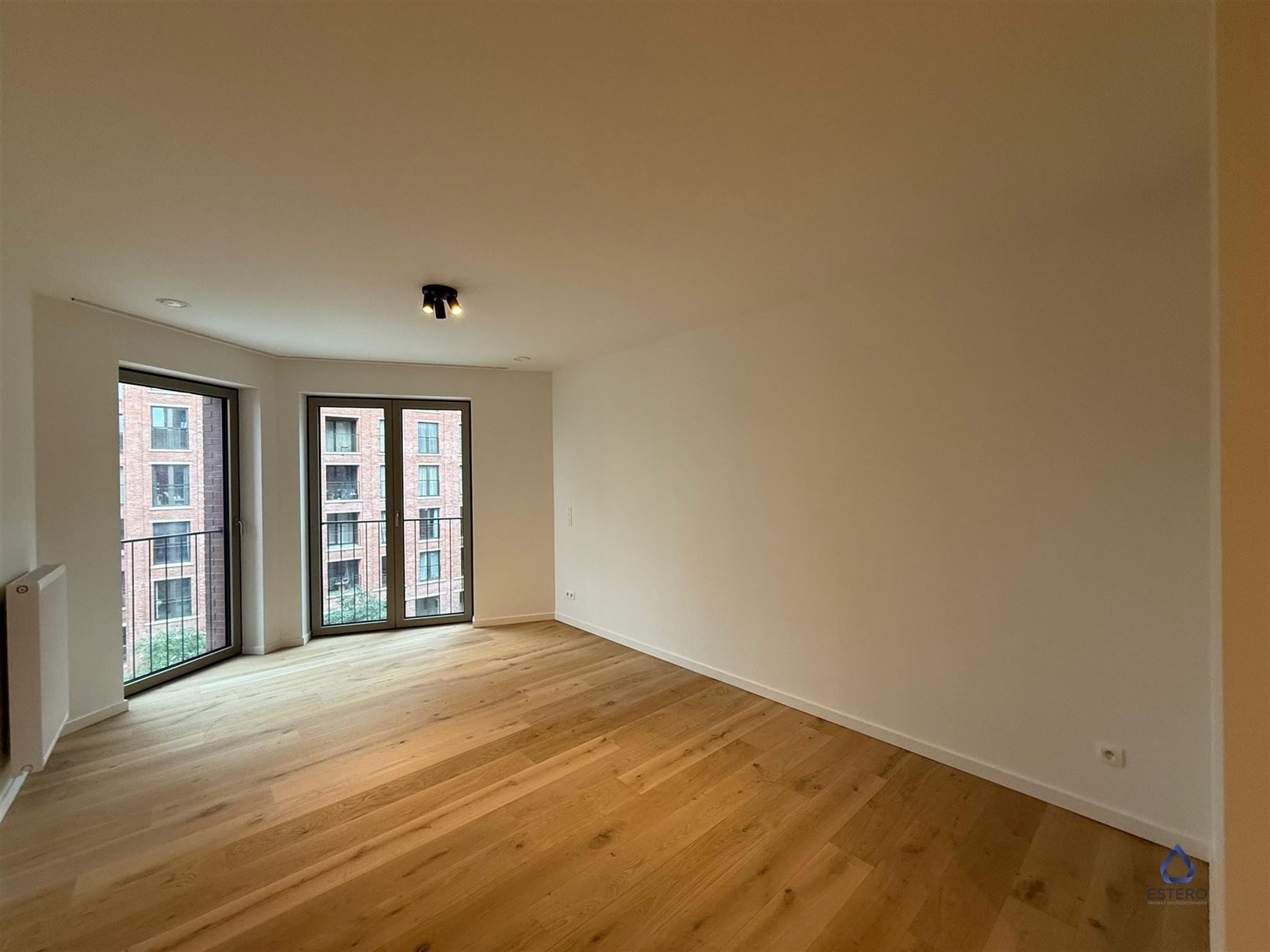 Modern nieuwbouwappt 2-SLK met Terras te Tour & Taxis foto 4