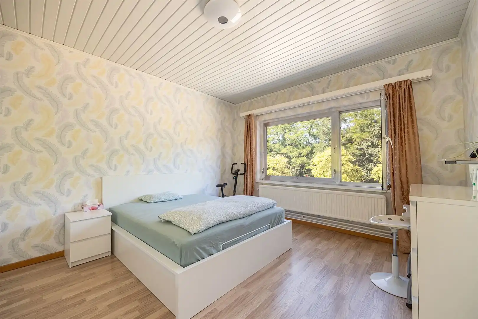 Ruime bel-etage met 4 slaapkamers in Ekeren foto 6