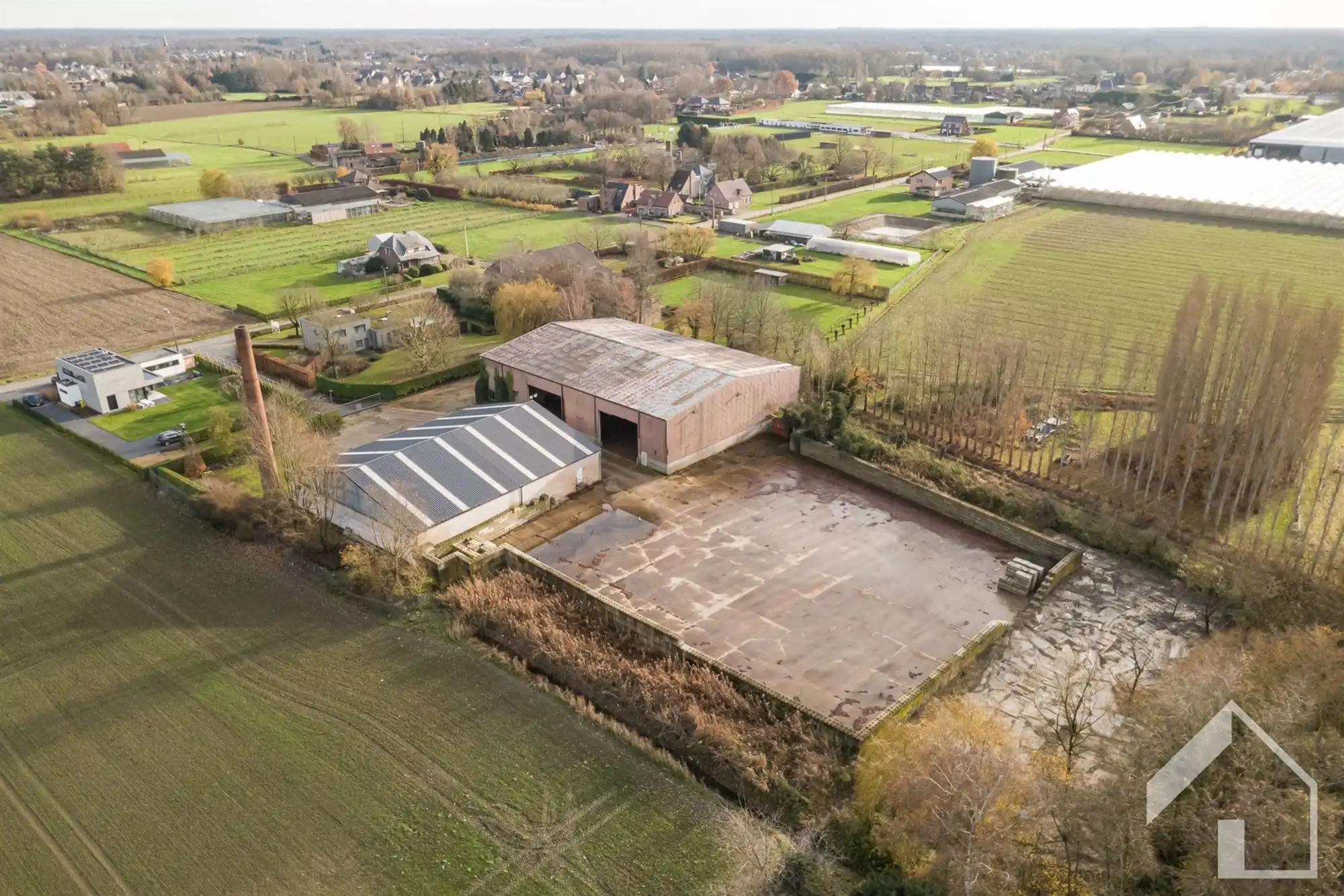 Privéwoning met bedrijfspand foto 23