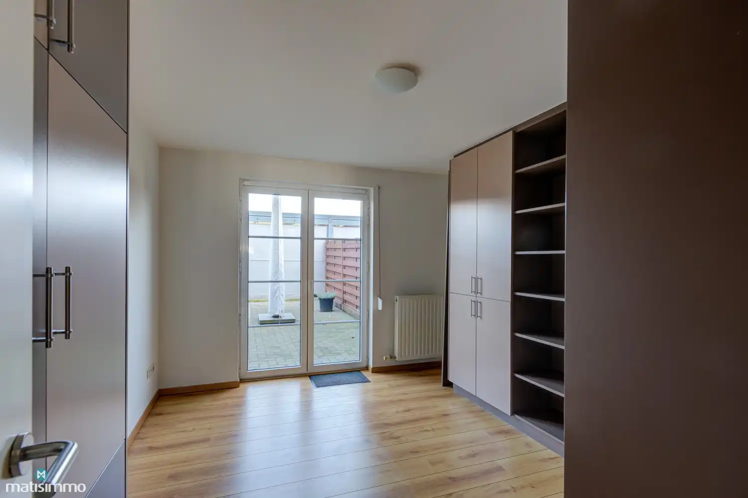 VERZORGD INSTAPKLAAR APPARTEMENT MET 2 SLAAPKAMERS EN RUIM TERRAS TE MUNSTERBILZEN foto 12