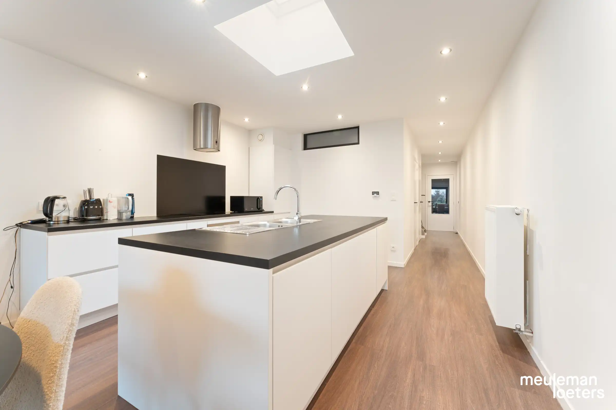 Volledig gerenoveerde woning met hedendaags comfort foto 14