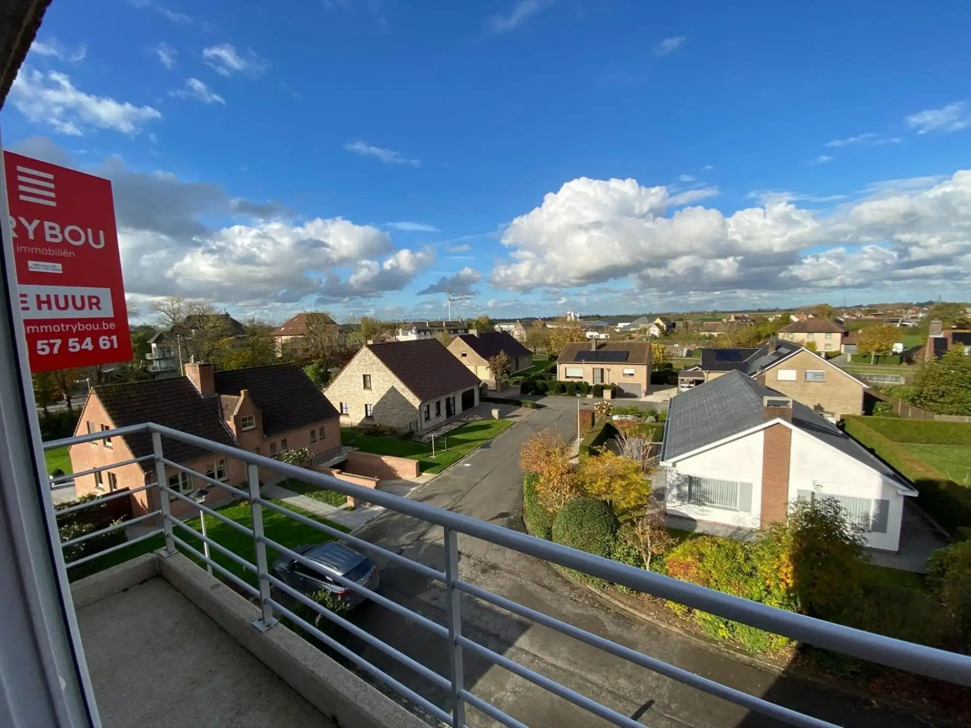 Goed onderhouden appartement met 2 slaapkamers en 2 terrassen foto 4