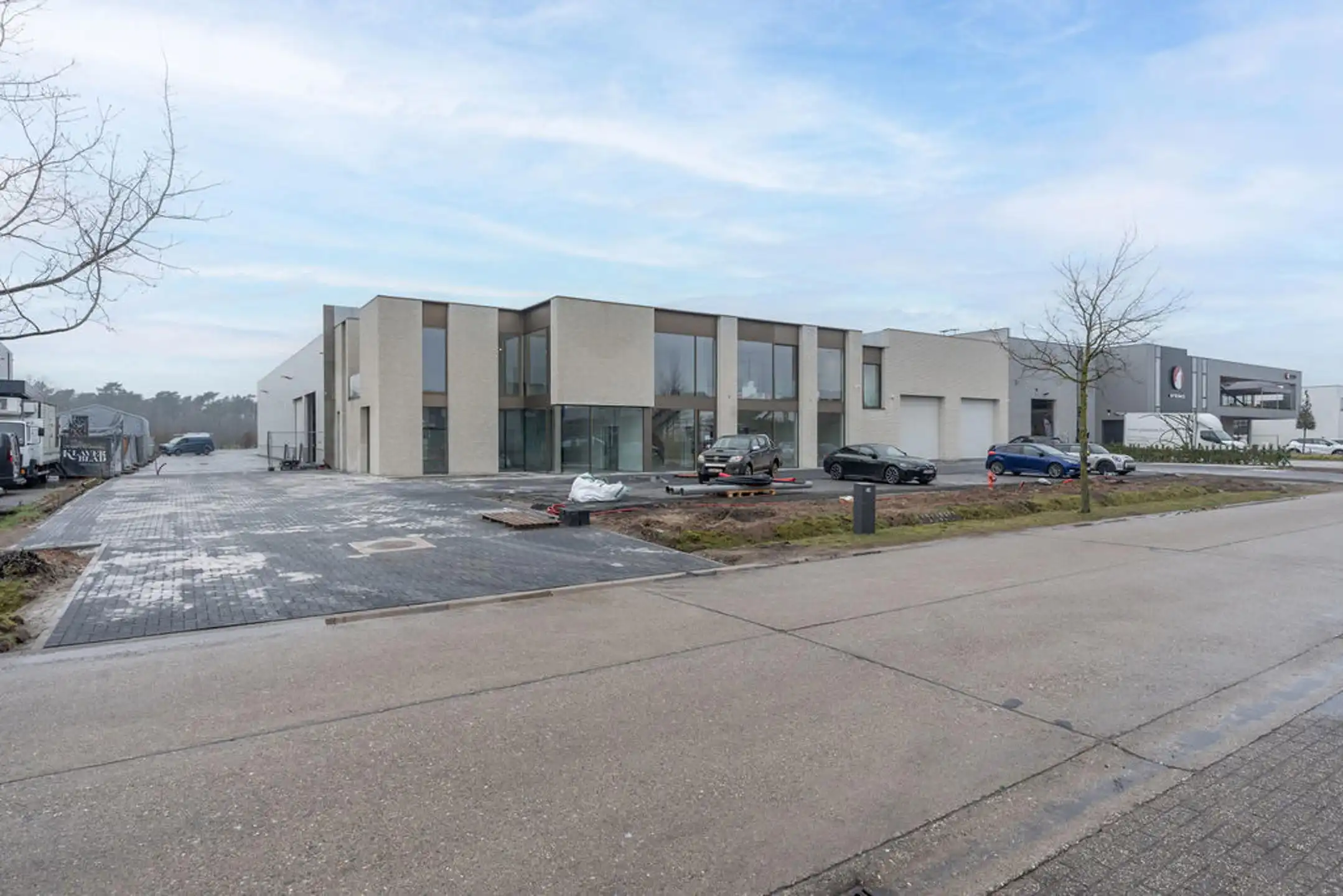 Modern 2-slpk app met terras en autostaanplaats. foto 16