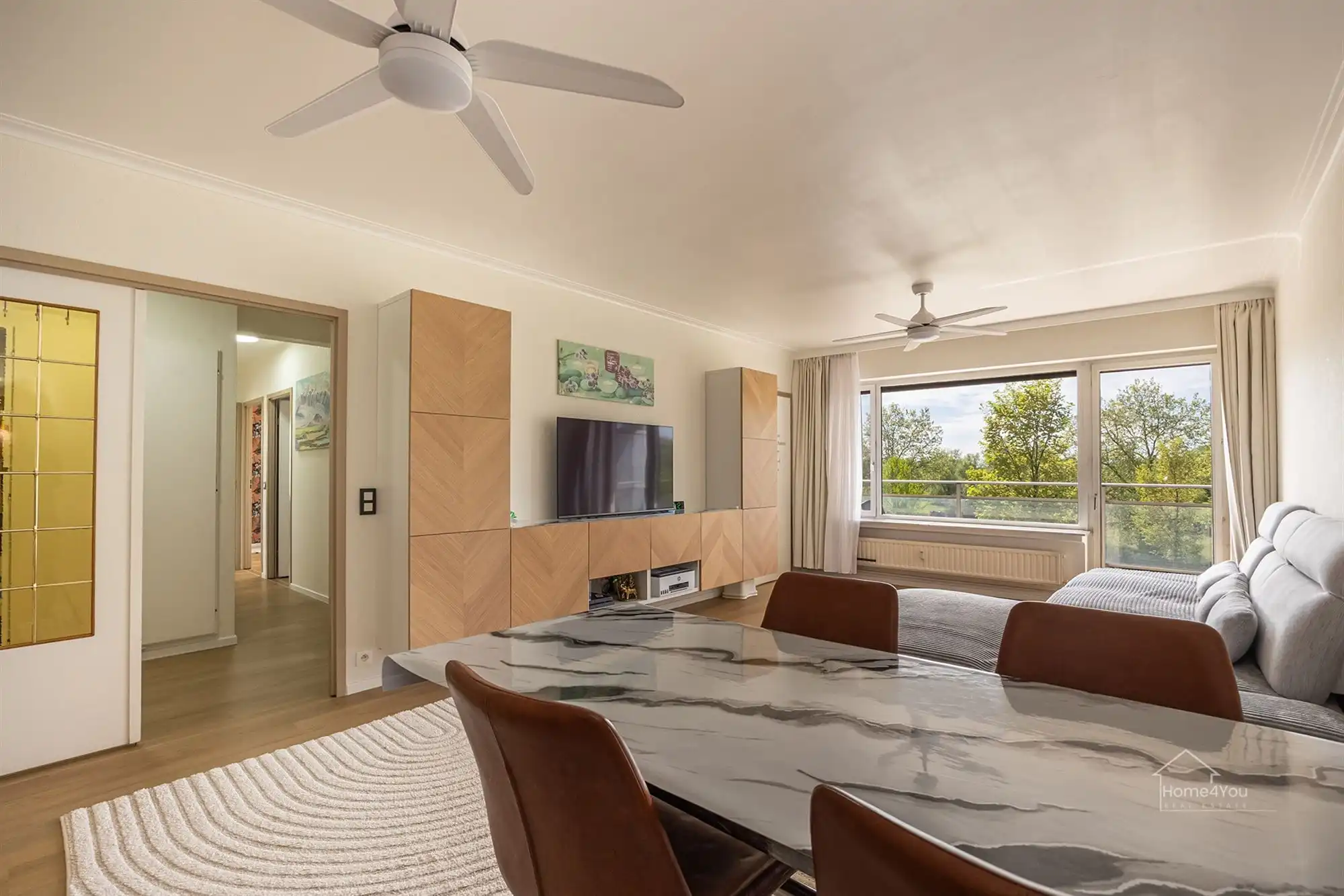 Instapklaar en lichtrijk appartement met 3 slaapkamers foto 5