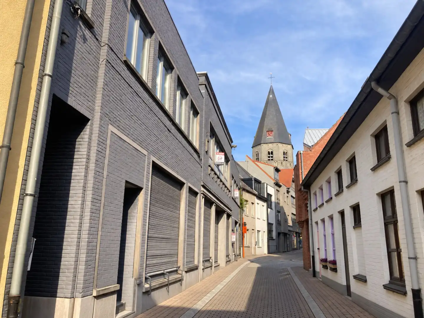 Interessante projectlocatie voor stads-woonproject met handel en garages (960 m²), Torhout  foto 3