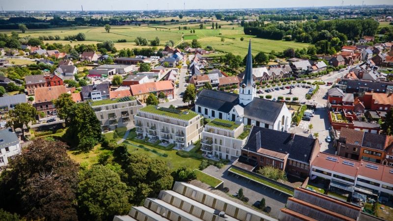 Green Square presenteert u 35 nieuwbouwappartementen en een winkelpand, letterlijk ónder de Kerktoren van Sleidinge. foto 3