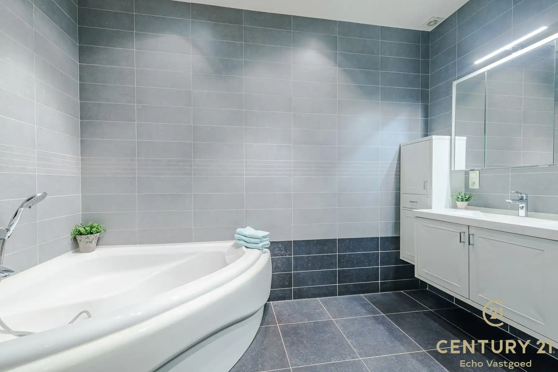 Luxe appartement met 2 overdekte terrassen én garagebox foto 15