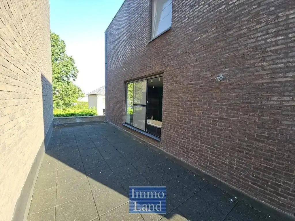 Zeer energiezuinige rustig gelegen woning, binnen de grote ring van Hasselt. foto 22