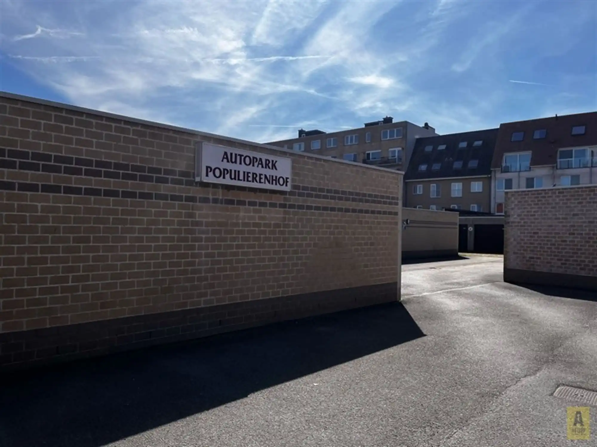 Gelijkvloerse garagebox in centrum Bredene-Duinen! foto 3