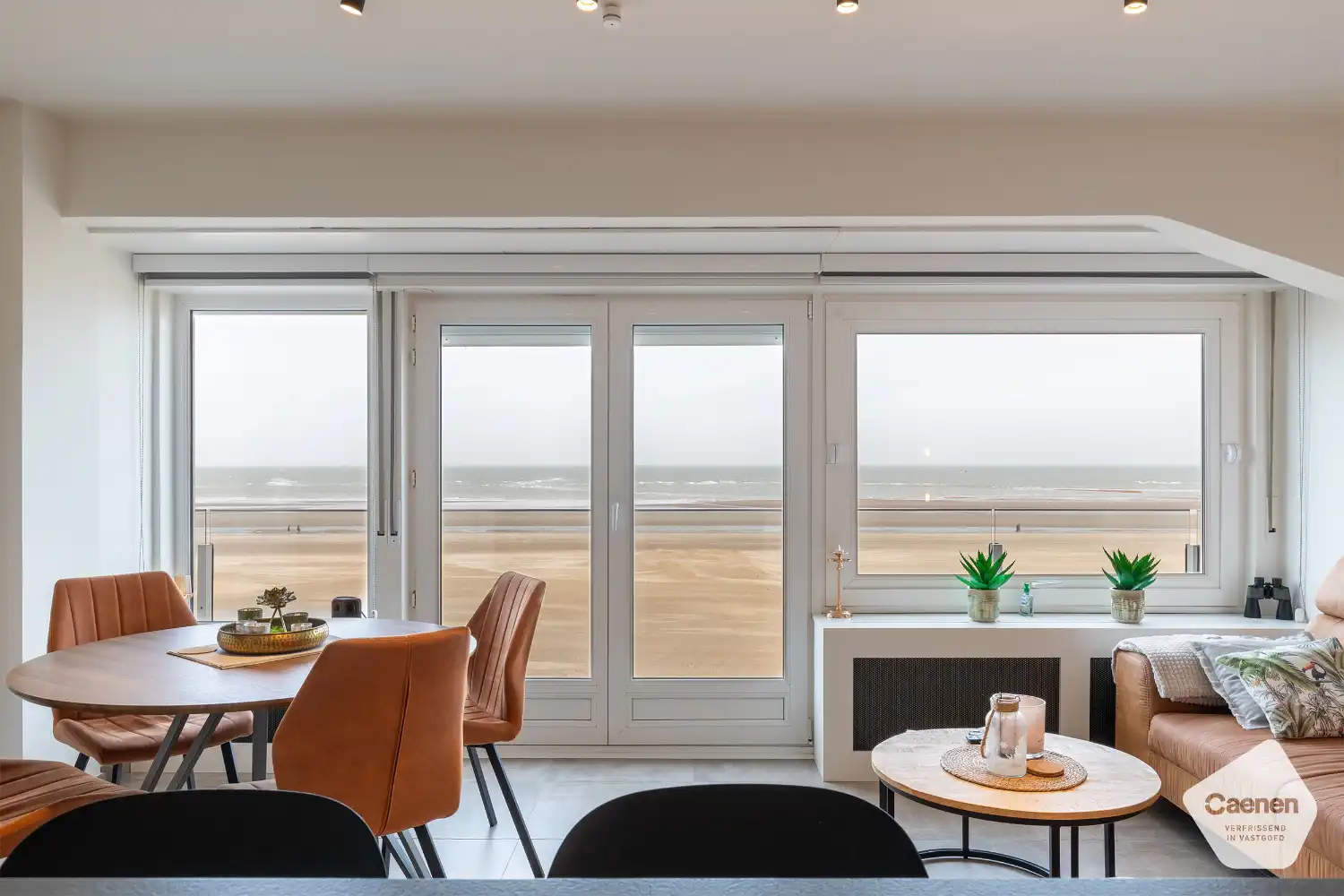 Instapklaar 2-slaapkamer appartement op de Zeedijk foto {{pictureIndex}}