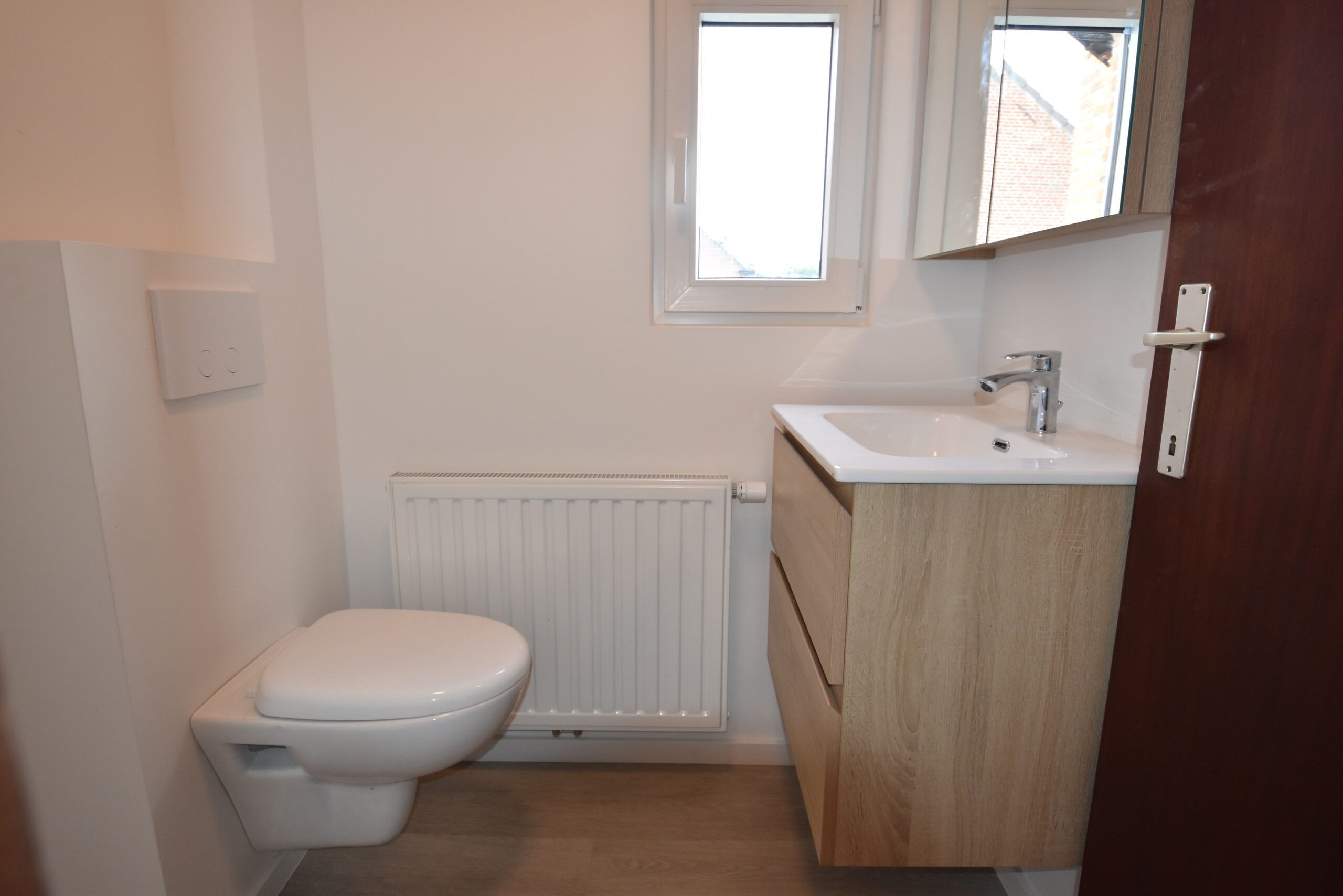 Instapklare halfopen woning met grote tuin en werkruimte. foto 12