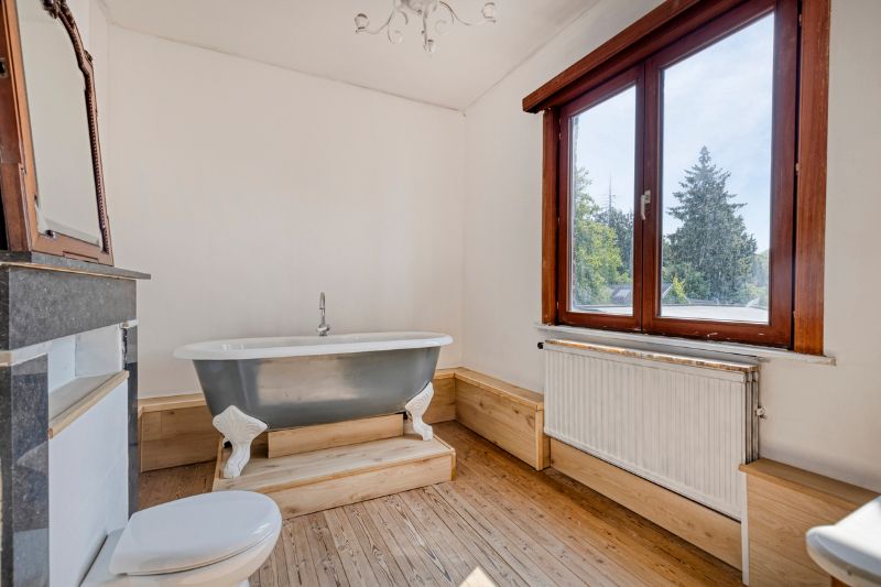 Charmante woning met opvallende gevel ligt op je te wachten. foto 11