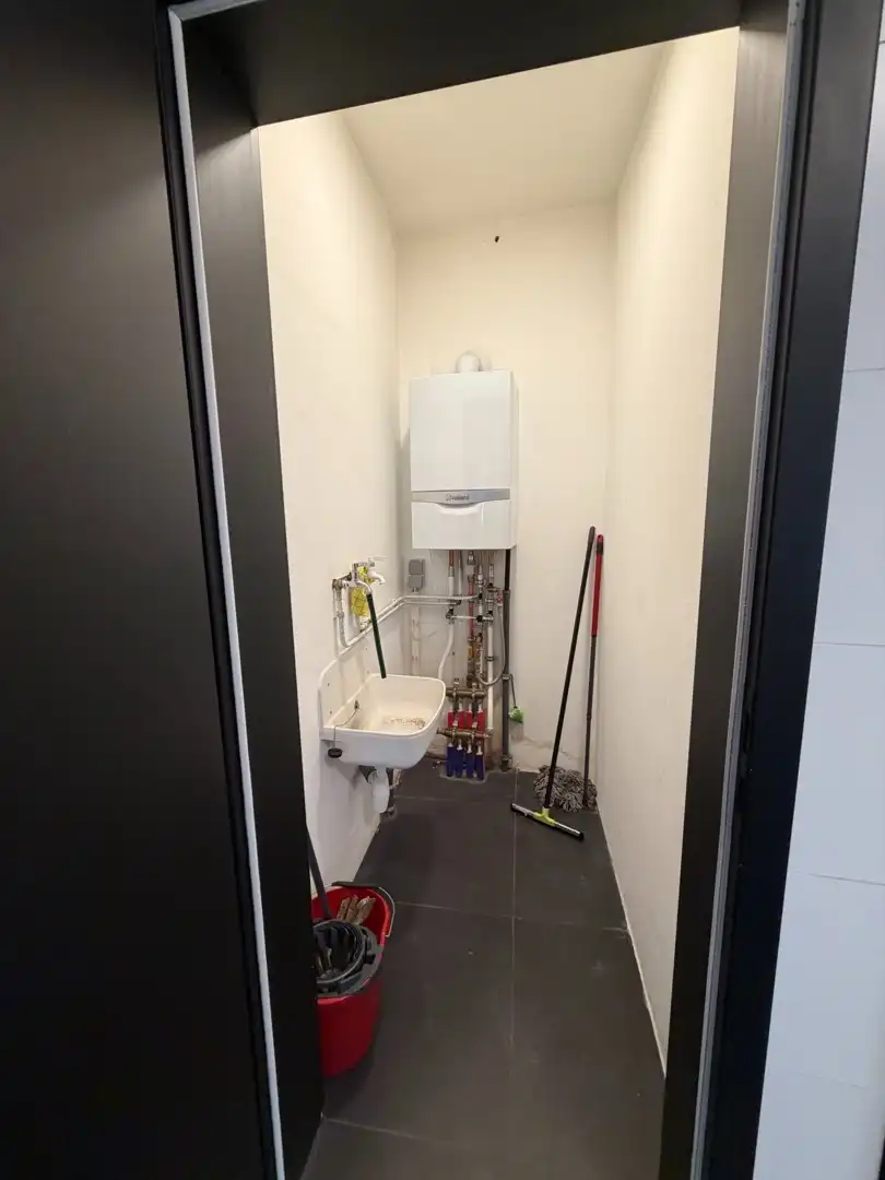 Gerenoveerd handelspand met instapklaar duplexappartement en tuintje foto 22