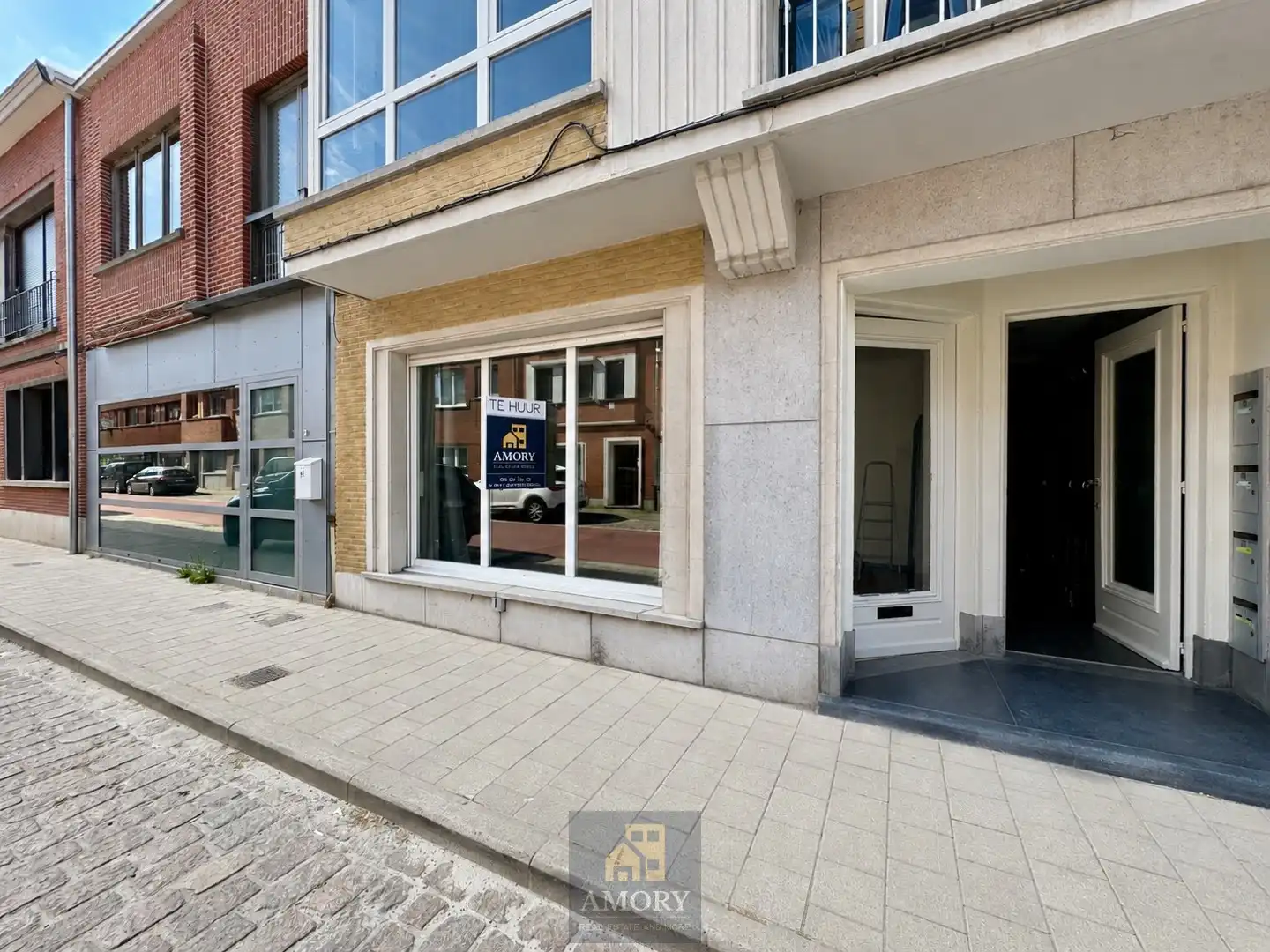 Lichtrijke, gelijkvloerse studio te St. Amandsberg foto {{pictureIndex}}