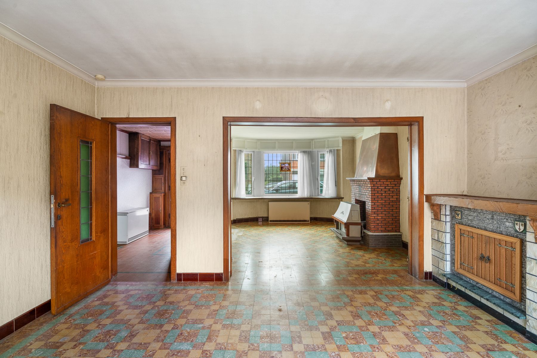 Te renoveren 3 slpk. woning met garage en uitweg foto 4