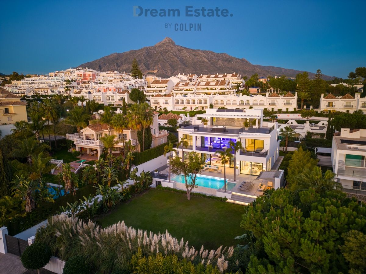 Eigentijdse villa in het bevoorrechte Nueva Andalucia foto 33