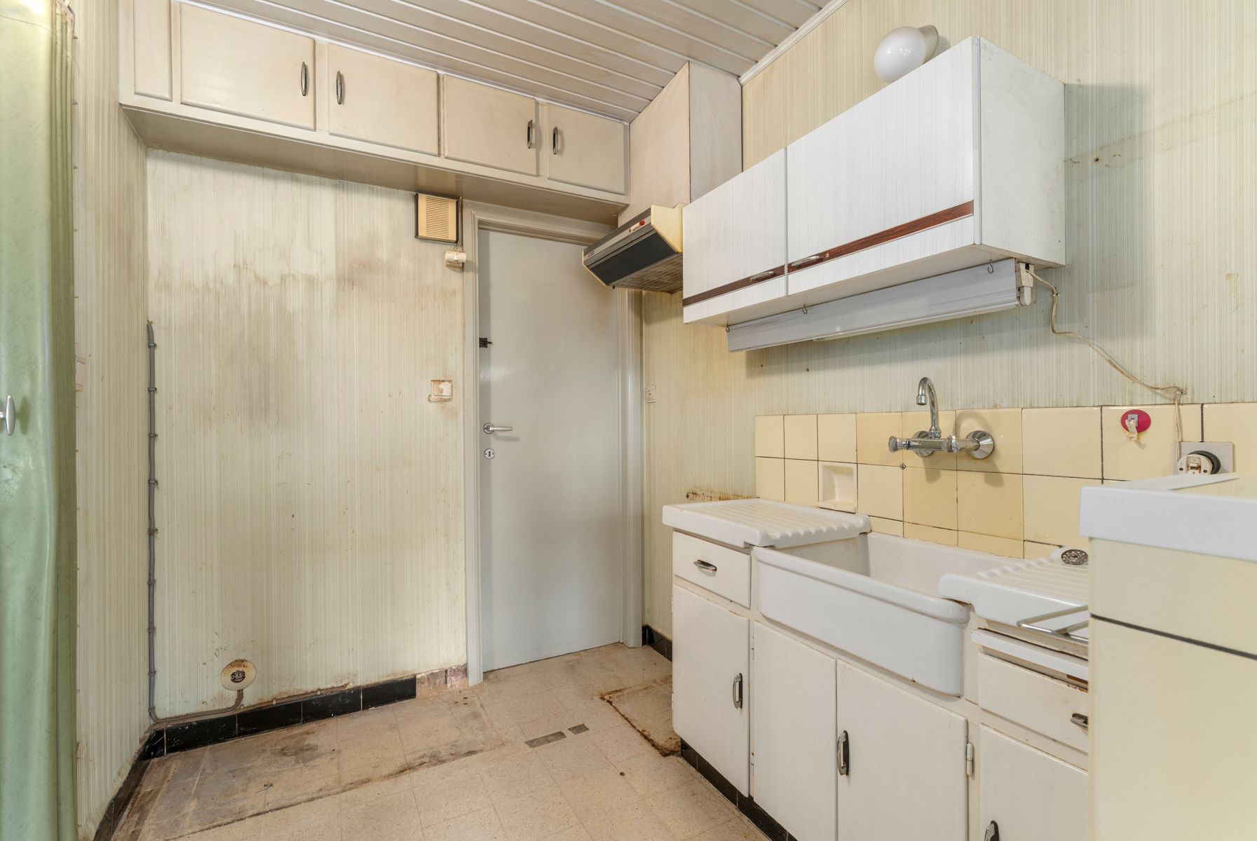 Karaktervolle woning met veel potentieel! foto 6