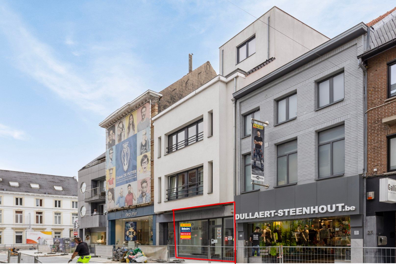 MODERN INSTAPKLAAR COMMERCIEEL GELIJKVLOERS BEVERSTRAAT  foto {{pictureIndex}}