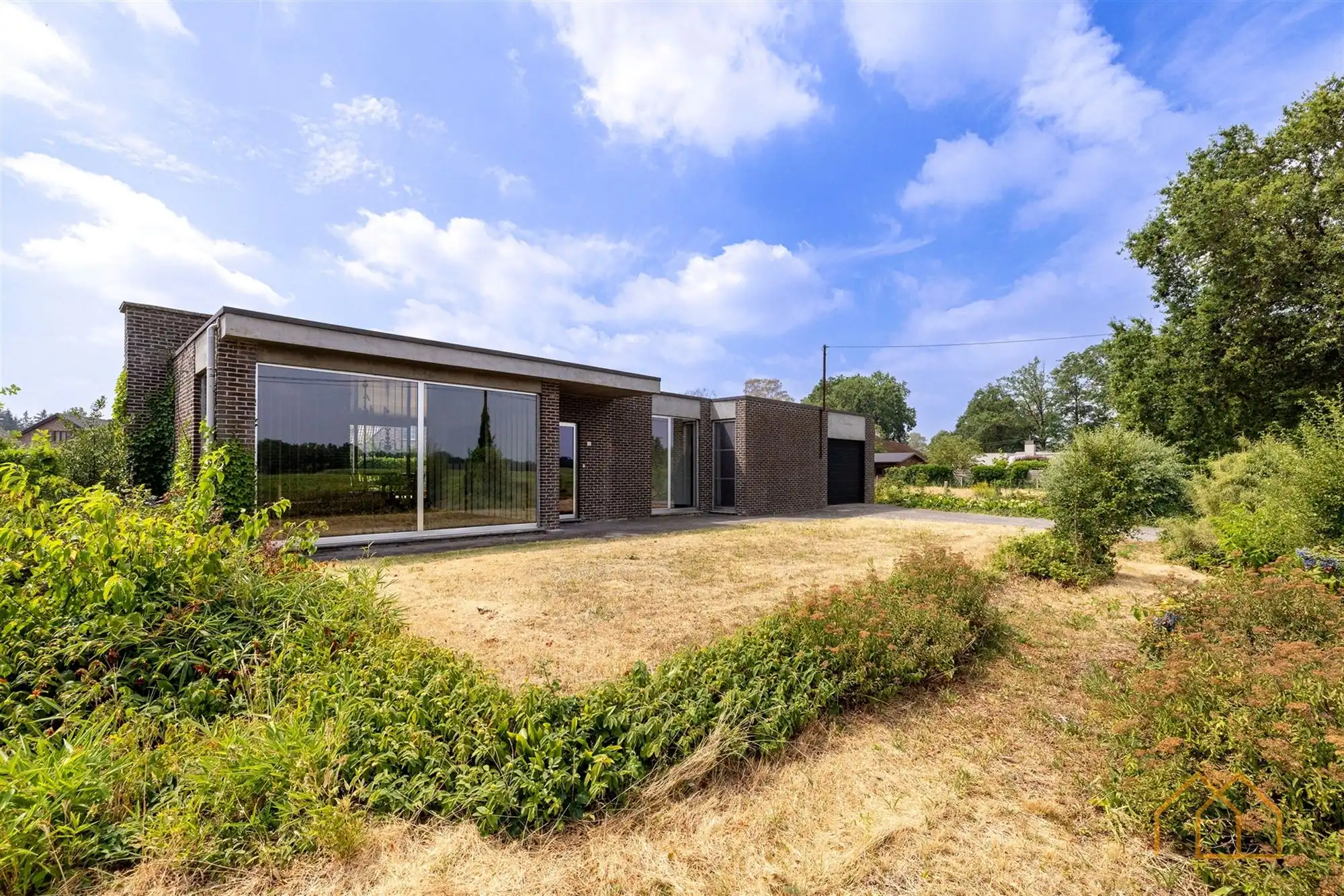 Laagbouw op 15are in groene omgeving foto 27