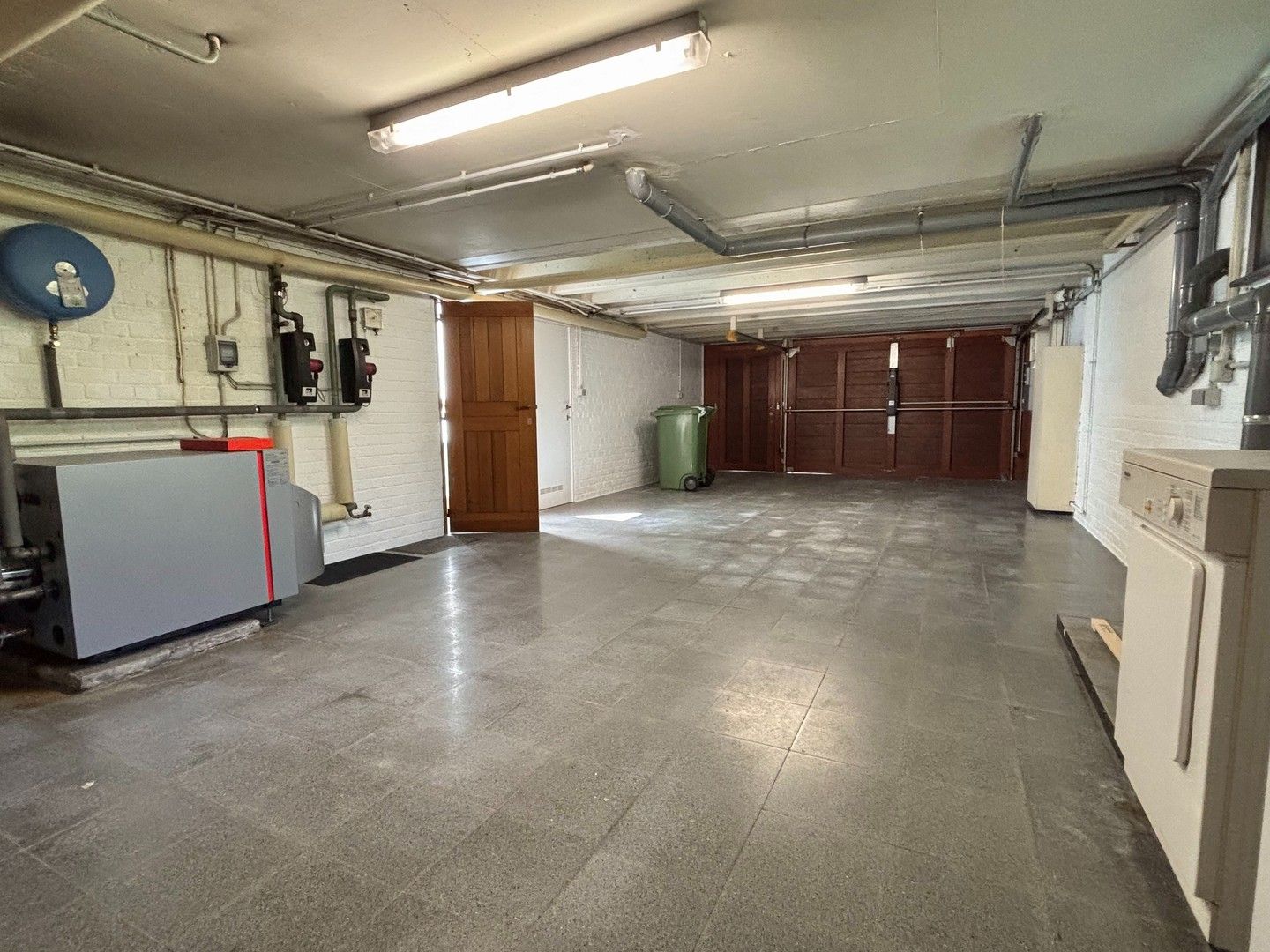 Bijzondere modernistische Villa te huur residentieel gelegen foto 14