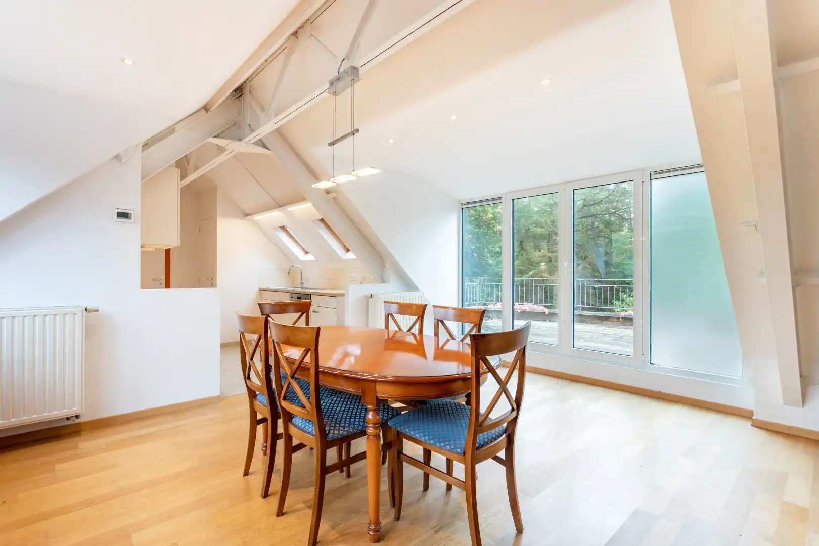 Uniek gelegen 1-slpk-appartement met ruim terras en garage in het Kluisbos foto 10