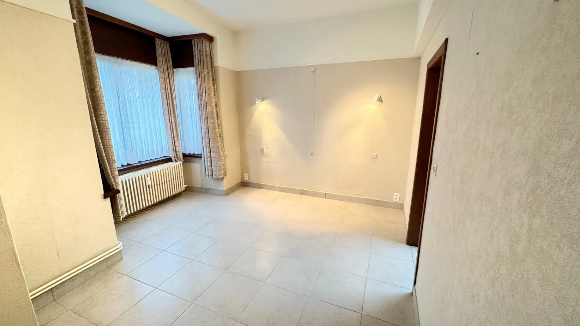 Femina - Gebouw met 3 appartementen foto 4