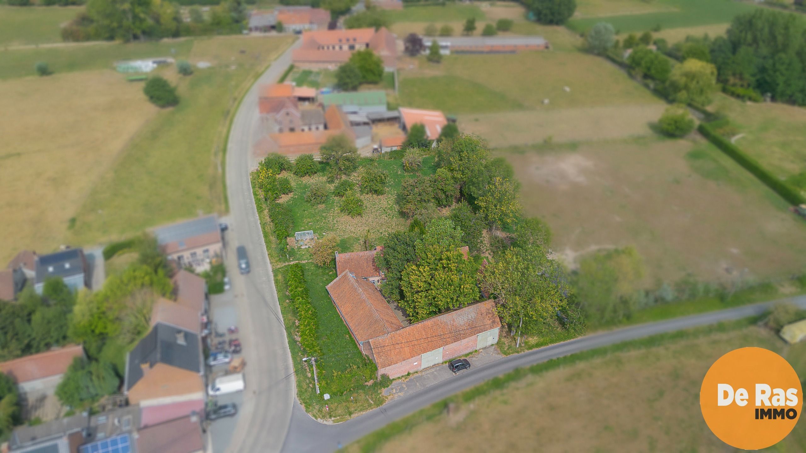 AAIGEM - Prachtige vierkantshoeve foto 10