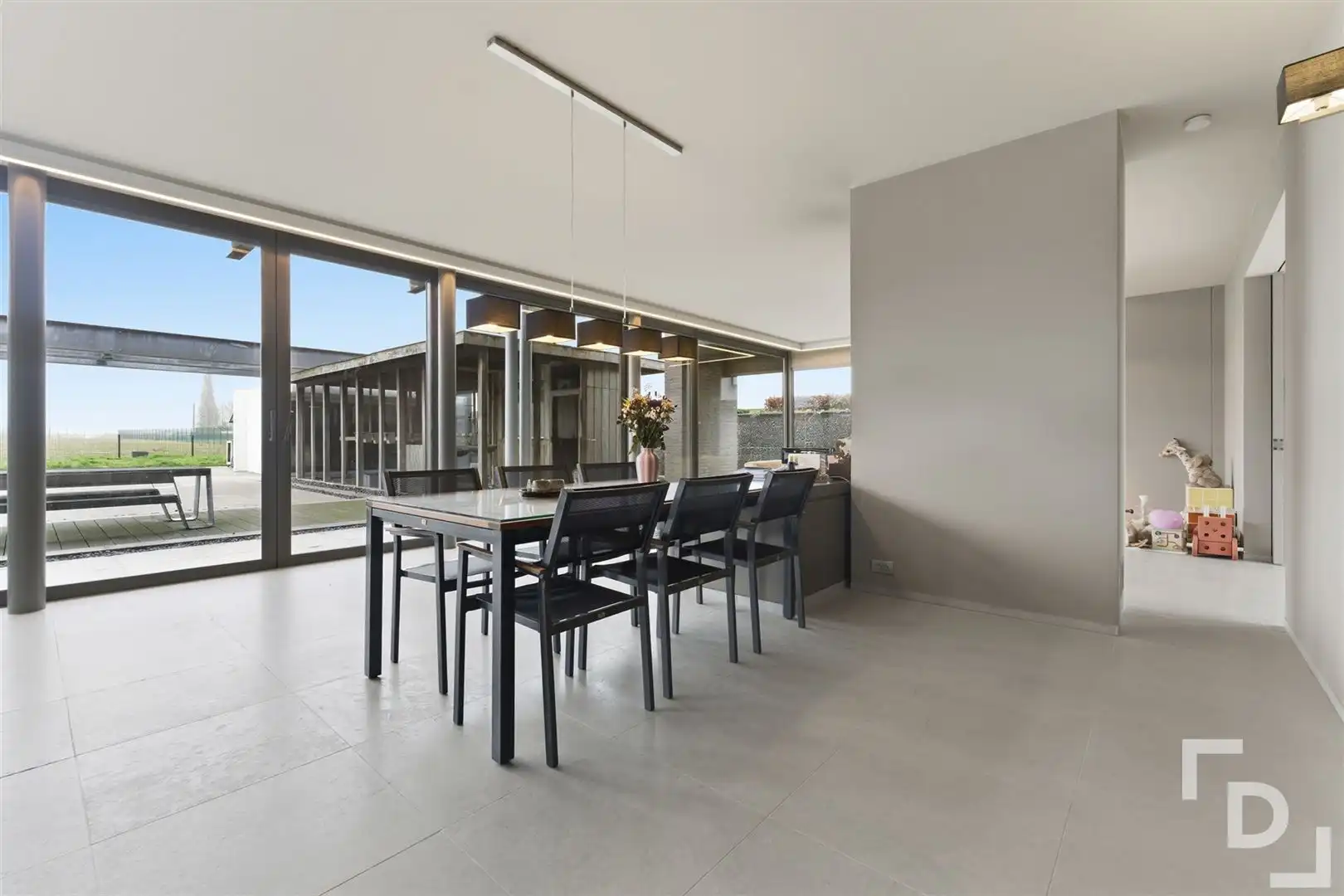 Luxueuze en energiezuinige villa met hoogwaardige afwerking foto 8