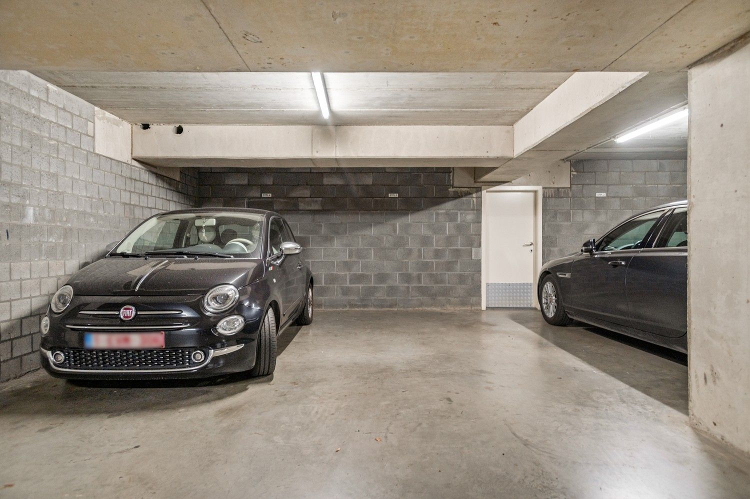 Instapklaar appartement met terras en 2 slaapkamers op centrale ligging in Wijnegem foto 16