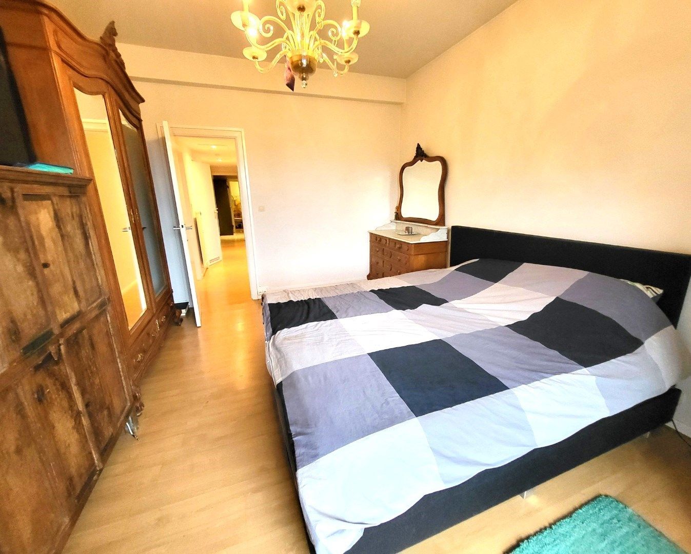 Ruim appartement met 3 slaapkamers. foto 17