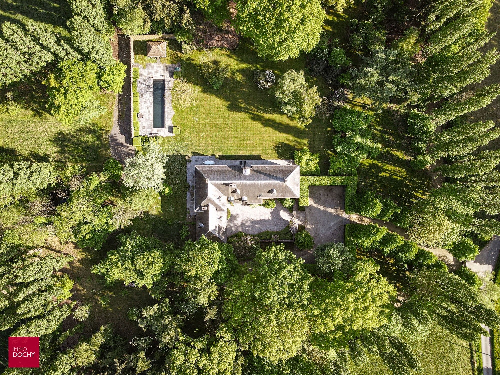 Instapklaar villa-landhuis in landelijke omgeving (arch. Lionel Jadot) foto 4