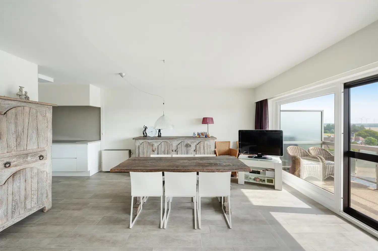 Lichtrijk appartement met 3 slaapkamers met uitzicht op het meer foto 4