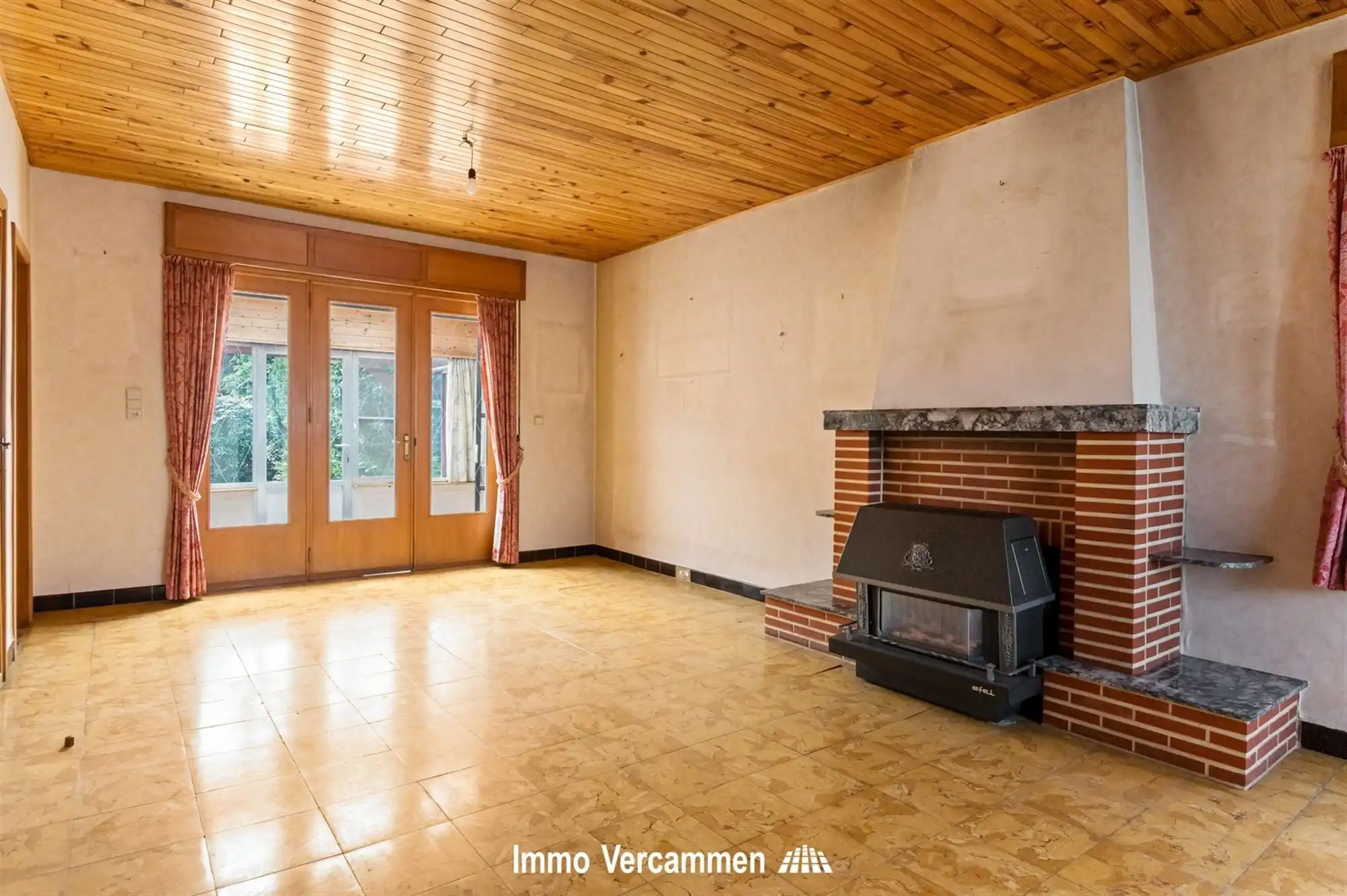 Te renoveren gezinswoning, uiterst gunstig gelegen te Sint-Katelijne-Waver foto 3