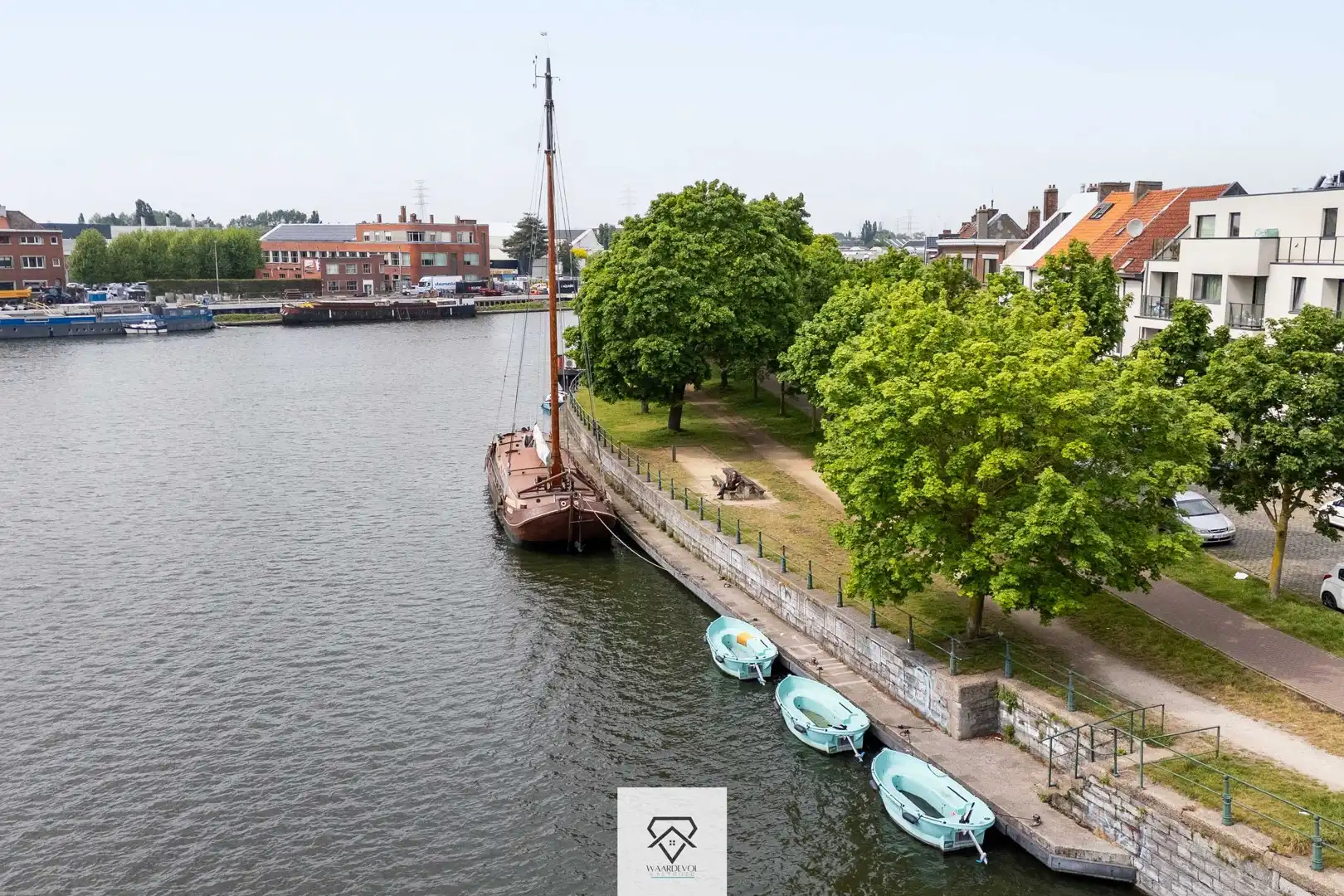 Unieke reconversie nieuwbouw aan het water met 3 slaapkamers in Gent foto 3