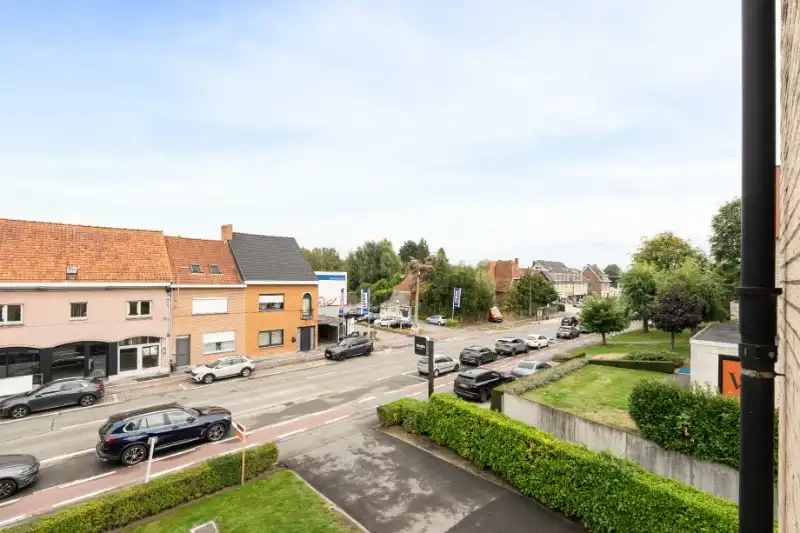 --- NIEUW --- Gunstig gelegen lichtrijk appartement met 3 slaapkamers + garagebox. foto 9