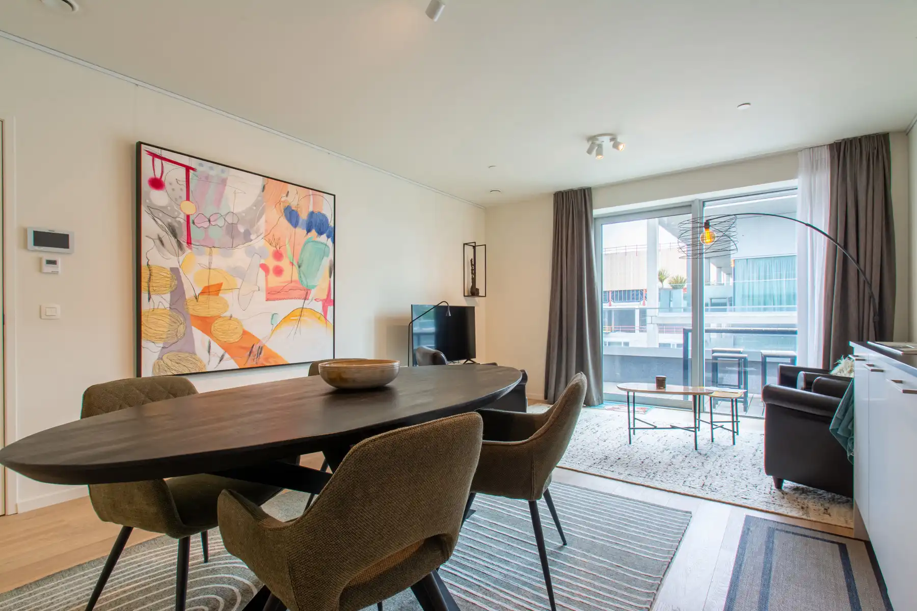 Gezellig gemeubeld 2-slaapkamer appartement met groot terras foto 4